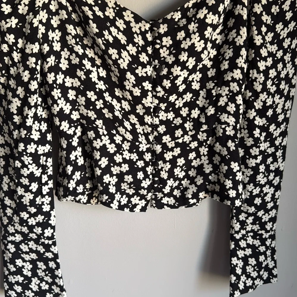 REFORMATION  Rosaly Top in Tootsie 4 - Picture 3 of 9
